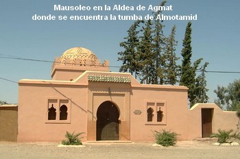 Mausoleo en la Aldea de Agmat